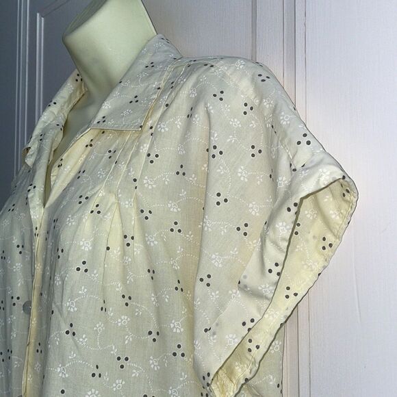 Vtg Y2K Blair light yellow cotton/polyester cap sleeve shirt with gray dots - Picture 4 of 8